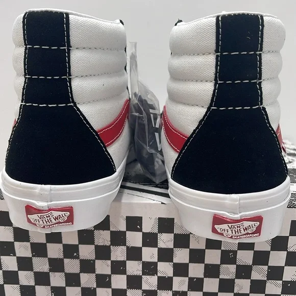 Vans WMNS Skate Sk8-Hi
Athletic Black/Red
VN0A5FCC458 Sneakers - Picture 13 of 16